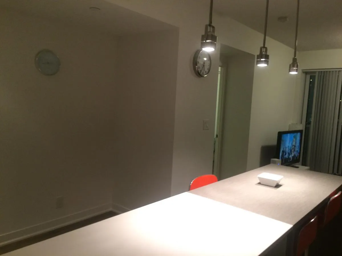 Apartment Pelican Suite At Harbour Plaza Toronto